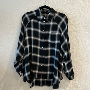 Oversized plaid button down shirt, Size S